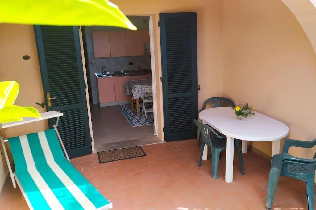Nisportino, Elba. Bilocale Con Patio Vista Mare. Villa Casa Castagno Exterior photo
