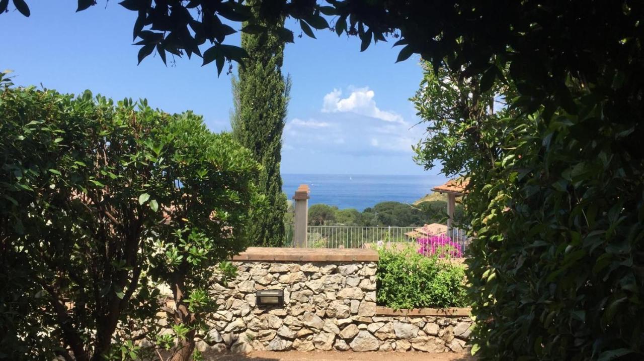 Nisportino, Elba. Bilocale Con Patio Vista Mare. Villa Casa Castagno Exterior photo